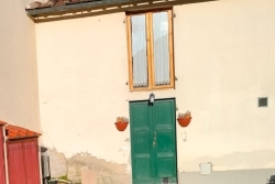 LA BRIGLIA PICCOLO TERRATETTO DI 40 MQ IN SPLENDIDO CONTESTO